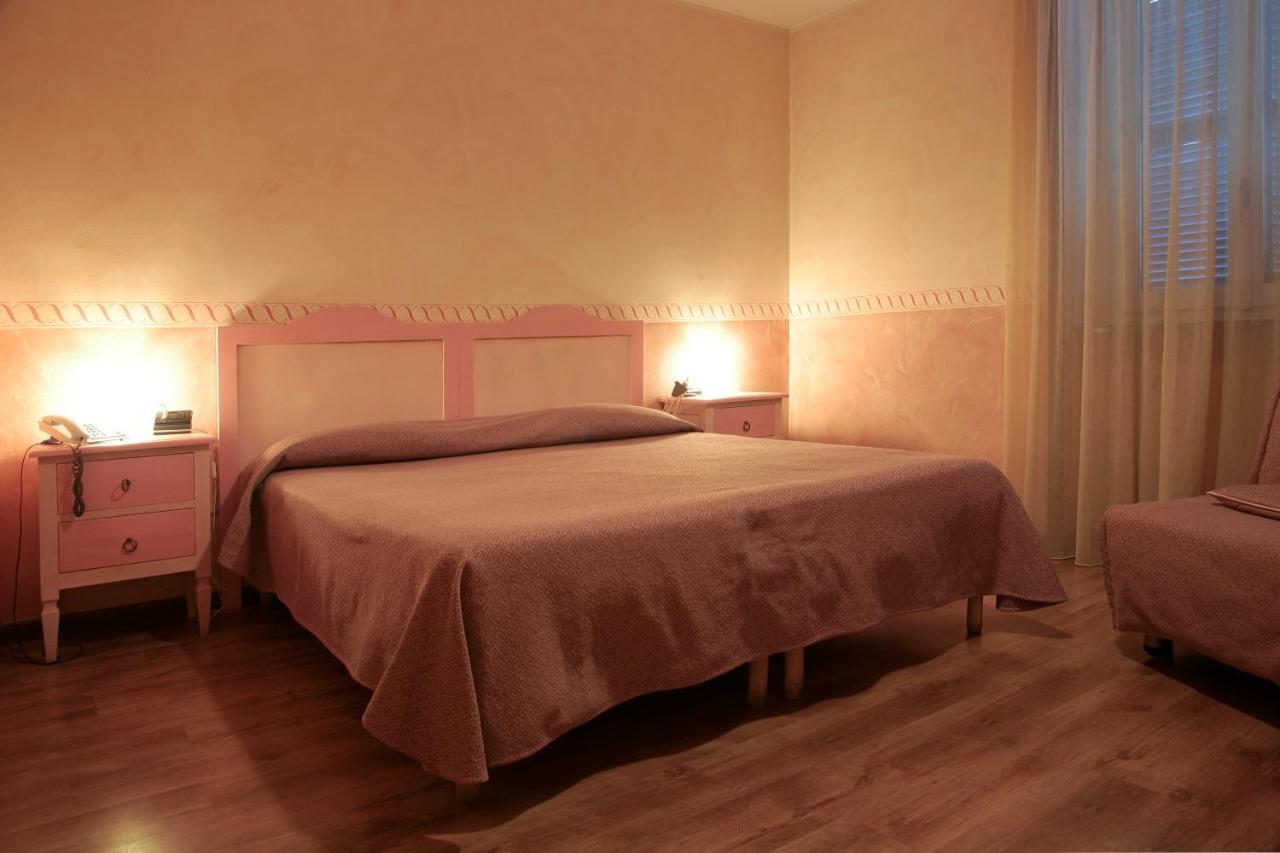 Hotel Risi Colico Room photo